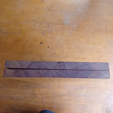 Load image into Gallery viewer, #C272 - 2cm Folding Board - Vintage