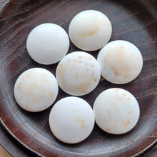 Load image into Gallery viewer, #C365 - Size 25 Slate and Shell Go Stones (Japanese) and Go Bowls (Chestnut) Set - Suwabute