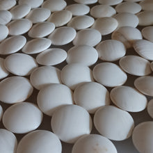 Load image into Gallery viewer, #C365 - Size 25 Slate and Shell Go Stones (Japanese) and Go Bowls (Chestnut) Set - Suwabute