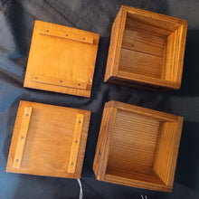 Load image into Gallery viewer, #C368 - Size 20 Slate and Shell Go Stones (Japanese) and Go Boxes Set - Suwabute