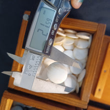 Load image into Gallery viewer, #C368 - Size 20 Slate and Shell Go Stones (Japanese) and Go Boxes Set - Suwabute