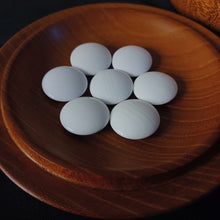 Load image into Gallery viewer, #C374 - Size 30 Slate and Shell Go Stones (Japanese) and Go Bowls (Keyaki) Set - Suwabute