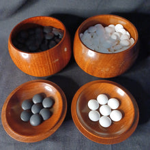 Load image into Gallery viewer, #C378 - Size 31 Go Stones (Slate and Snow-grade Clamshell) and Go Bowls (Quince) Set
