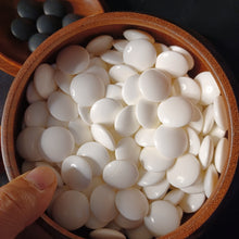 Load image into Gallery viewer, #C378 - Size 31 Go Stones (Slate and Snow-grade Clamshell) and Go Bowls (Quince) Set
