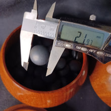 Load image into Gallery viewer, #C378 - Size 31 Go Stones (Slate and Snow-grade Clamshell) and Go Bowls (Quince) Set