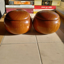 Load image into Gallery viewer, #C387 - Size 32 Go Stones (Slate and Shell) and Go Bowls (Quince) Set