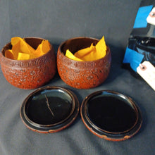 Load image into Gallery viewer, #C411 - Size 15 Go Stones (Japanese Slate and Clamshell) and Go Bowls (Lacquered) Set