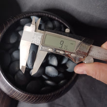 Load image into Gallery viewer, #C415 - Size 34 Slate and Shell Go Stones (Japanese) and Go Bowls (Keyaki) Set - Suwabute