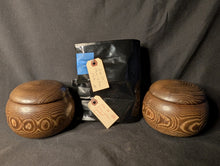 Load image into Gallery viewer, #C418 - Size 20 Slate and Shell Go Stones (Japanese) and Go Bowls Set (Chestnut)