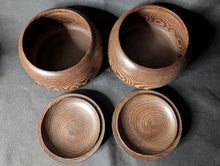 Load image into Gallery viewer, #C418 - Size 20 Slate and Shell Go Stones (Japanese) and Go Bowls Set (Chestnut)