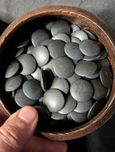 Load image into Gallery viewer, #C418 - Size 20 Slate and Shell Go Stones (Japanese) and Go Bowls Set (Chestnut)