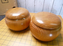 Load image into Gallery viewer, #J242271 - 14cm Floor Board Set - Matsu - Itame Cut - Keyaki Bowls - Size 30 Slate & Shell - Free FedEx Shipping