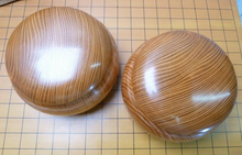 Load image into Gallery viewer, #J242271 - 14cm Floor Board Set - Matsu - Itame Cut - Keyaki Bowls - Size 30 Slate & Shell - Free FedEx Shipping
