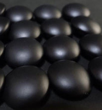 Load image into Gallery viewer, #J247842 - Size 36 Go Stones (Slate & Shell) and Go Bowls (Mulberry) Set - Kurokigoishiten - Free FedEx Shipping