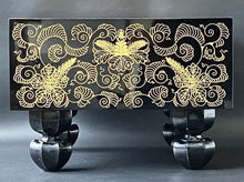 Load image into Gallery viewer, #J285632 - 17cm Floor Board - Black & Gold Lacquer - Floral Design - Free FedEx Shipping