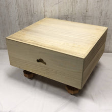 Load image into Gallery viewer, #J1760623 - 18cm Floor Board Set - Shinkaya - Tenchi-masa Cut - Cherry Bowls - Slate & Shell - Free FedEx Shipping