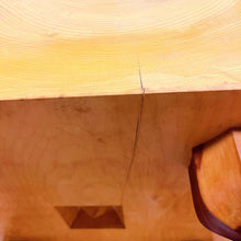 Load image into Gallery viewer, #J3122408 - 17cm Floor Board - Kaya - Kiura Itame - Paulownia Lid - Free FedEx Shipping
