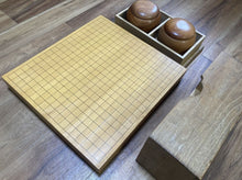 Load image into Gallery viewer, #J274600 - 6cm Table Board Set - Kaya - Size 32 Slate and Shell - Hishimatsu Bowls with Paulownia box - Free FedEx Shipping