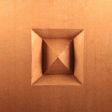 Load image into Gallery viewer, #J275855 - 17.5cm Floor Board - Shinkaya - Tenchi-masa Cut - Paulownia Lid - Free FedEx Shipping