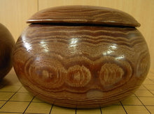 Load image into Gallery viewer, #J214971 - 17.5cm Floor Board Set - Shinkaya - Tenchi-masa Cut - Chestnut Bowls - Size 31 Slate & Shell - Free FedEx Shipping