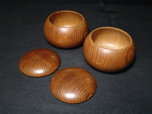 Load image into Gallery viewer, #J1470802 - 17cm Floor Board Set - Shinkaya Tenchi-masa Cut - Keyaki Bowls - Size 34 Slate & Shell - Free FedEx Shipping