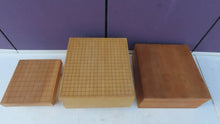 Load image into Gallery viewer, #J199657 - 17cm Floor Board - Shinkaya - Shihou-masa Cut - Paulownia Lid - Bonus Shogi Board - Free FedEx Shipping