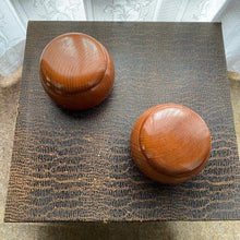 Load image into Gallery viewer, CLEARANCE: #127632 - 14cm Floor Board Set - Katsura / Matsu - Slate & Shell - Keyaki Bowls - Free Airmail Shipping