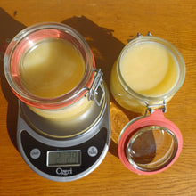 Load image into Gallery viewer, Monkey Butter - Mineral Oil based Paste Wax for Go Boards and Go Bowls - Accessory