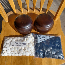 Load image into Gallery viewer, Size 20 Go Stones and Go Bowls Set - Ash / Mulberry - Japanese Clamshell - #C134