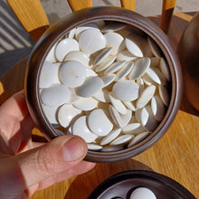 Load image into Gallery viewer, Size 20 Go Stones and Go Bowls Set - Ash / Mulberry - Japanese Clamshell - #C134