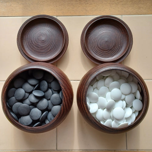 #C362 - 7mm Go Stones (glass) and Go Bowls (chestnut) Set