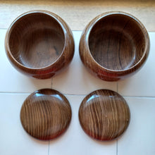 Load image into Gallery viewer, #C371 - Size 34 Go Stones (Slate and Clamshell) and Go Bowls (Mulberry / Cherry) Set