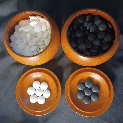 #C374 - Size 30 Slate and Shell Go Stones (Japanese) and Go Bowls (Keyaki) Set - Suwabute