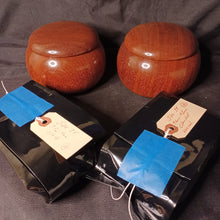 Load image into Gallery viewer, #C377 - Size 35 Go Stones (Slate and Clamshell) and Go Bowls (Quince) Set