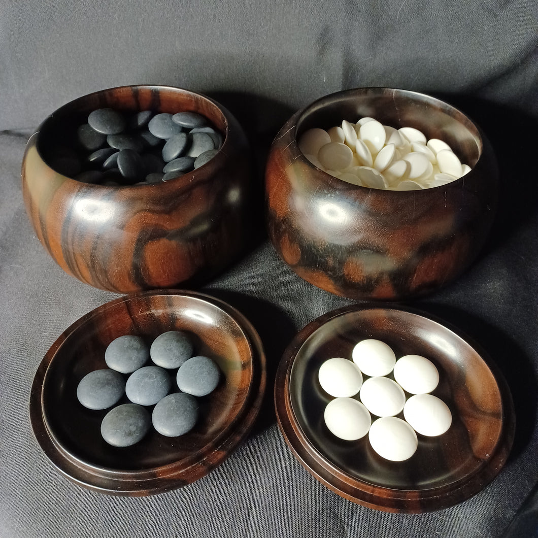 #C391 - Size 30 Go Stones (Slate & Shell) and Go Bowls (Ebony) Set - Snow