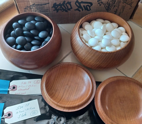 #C392 - Size 36 Go Stones (Slate and Clamshell) and Go Bowls (Keyaki) Set