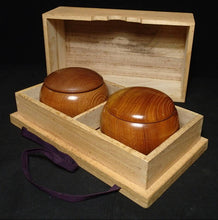 Загрузите изображение в средство просмотра галереи, #J6261303 - 17.5cm Floor Board Set - Shinkaya - Tenchi-masa Cut - Slate &amp; Shell - Keyaki Bowls - Free FedEx Shipping