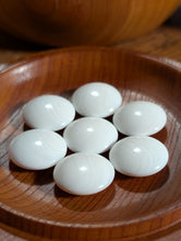 Загрузите изображение в средство просмотра галереи, #C473 - Size 33/34 Slate and Shell (snow) Go Stones and Go Bowls (Cherry) Set