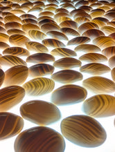Загрузите изображение в средство просмотра галереи, #C497 - Size 36 Slate and Shell Go Stones (Japanese) and Go Bowls (Camphor) Set