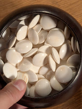 Load image into Gallery viewer, #C507 - Size 25 Slate and Shell Go Stones (Japanese) and Go Bowls (Keyaki) Set - Suwabute