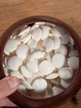 Load image into Gallery viewer, #C516 - Size 28 Go Stones (Slate &amp; Shell) and Go Bowls (Quince by Kaishi) Set
