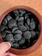 Load image into Gallery viewer, #C516 - Size 28 Go Stones (Slate &amp; Shell) and Go Bowls (Quince by Kaishi) Set