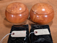 Загрузите изображение в средство просмотра галереи, #C532 - Size 32 Slate and Shell (suwabute) Go Stones and Go Bowls (heathered cherry) Set