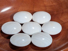 Загрузите изображение в средство просмотра галереи, #C532 - Size 32 Slate and Shell (suwabute) Go Stones and Go Bowls (heathered cherry) Set