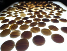 Load image into Gallery viewer, #C537 - Size 22 Go Stones (Slate &amp; Shell) and Go Bowls (Chestnut) Set