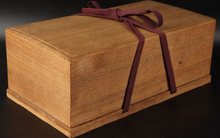 Load image into Gallery viewer, #J2074235 - Size 36 Slate &amp; Shell Set - Kaya Bowls - Paulownia Box - Free FedEx Shipping