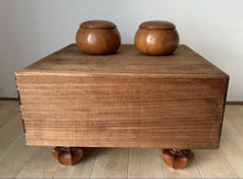 Load image into Gallery viewer, #J5410488 - 17cm Floor Board Set - Shinkaya - Tenchi-masa Cut - Slate &amp; Shell - Cherry Bowls - Free FedEx Shipping