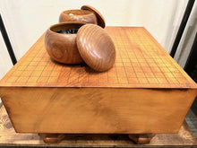 Загрузите изображение в средство просмотра галереи, #J5064020 - 15cm Floor Board Set - Kaya - Kiomote - Slate &amp; Shell - Keyaki Bowls - Free FedEx Shipping