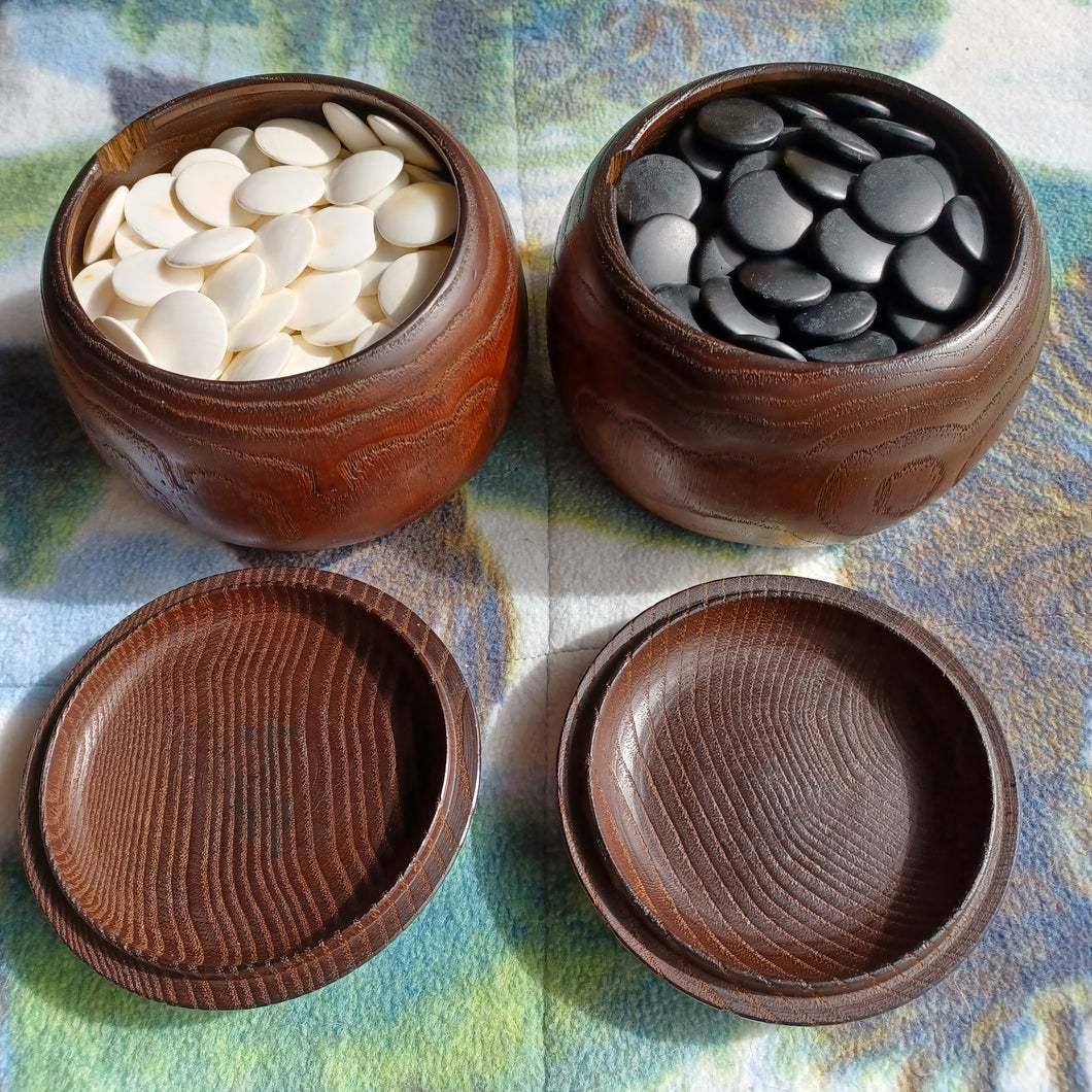 #C162 - Size 20 Go Stones and Go Bowls Set - Medium Chestnut - Japanese Clamshell