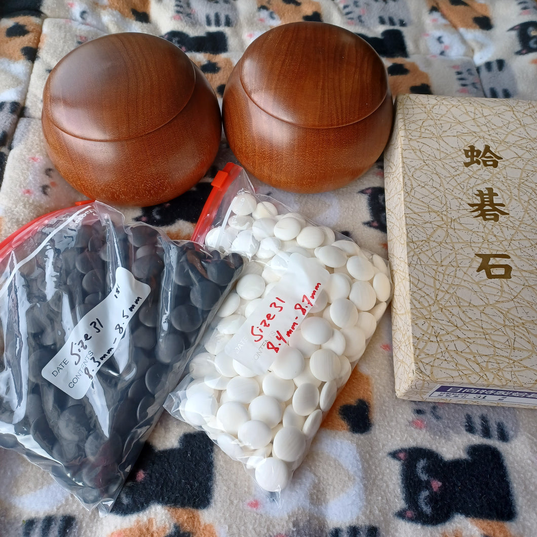 #C221 - Size 31 Slate and Shell Set - Quince Bowls - Hyuga Hamaguri
